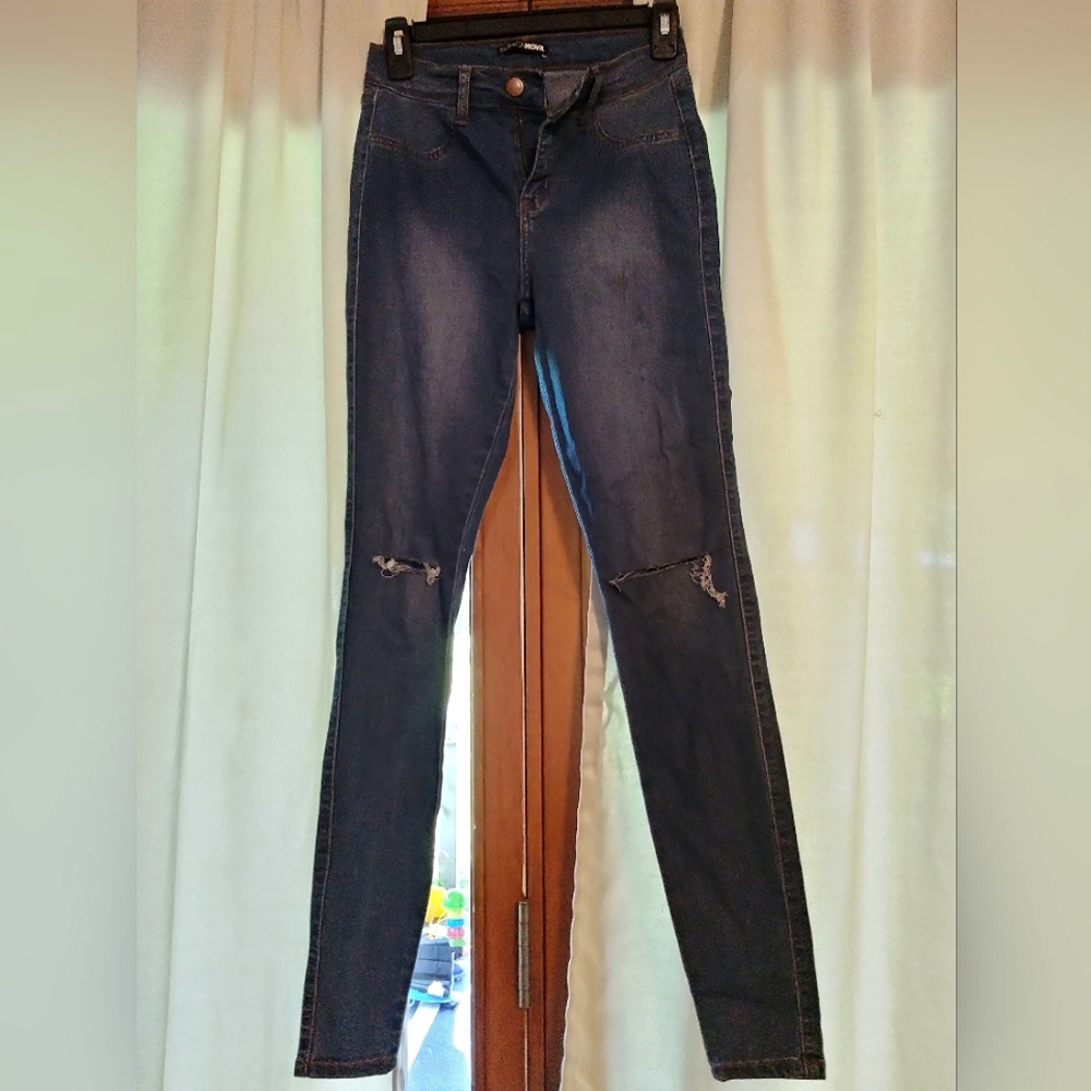 Mid waist stretchy booty blue jeans